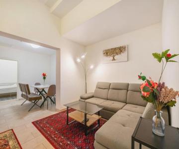 Aldars Urban Loft Suite No.8