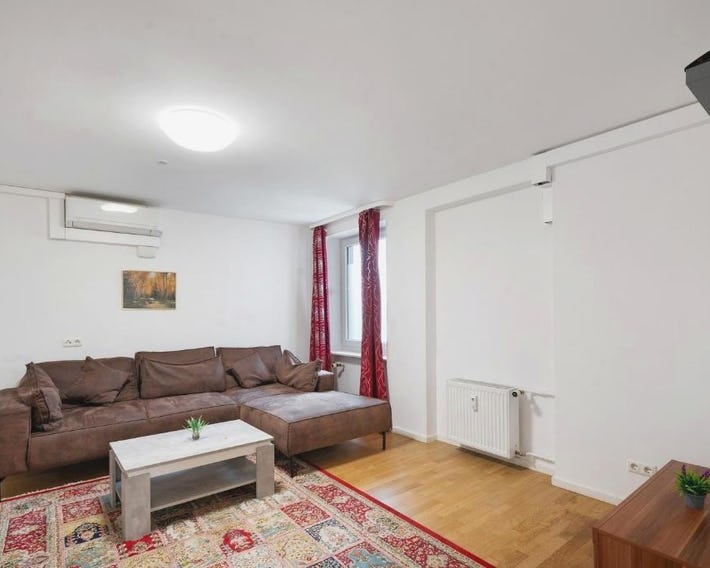 Aldars Urban Grand Suite No.15