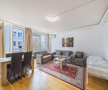 Aldars Urban Trio Suite No.6