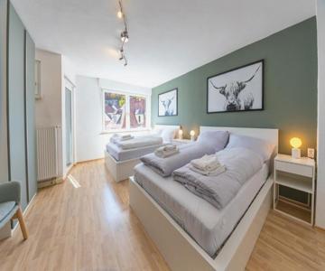Apartment Mit Balkon Und Festungsblick