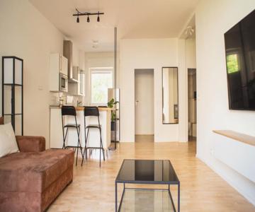 Cozy and fully equiped suite apartment at Ku'damm (80 m2)