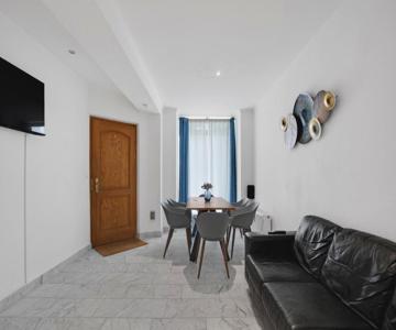 central 3 Bedroom Apartment in Kreuzberg