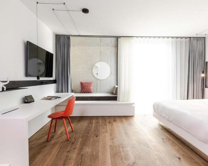 KPM Hotel & Residences