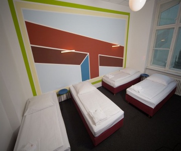Hotel 103