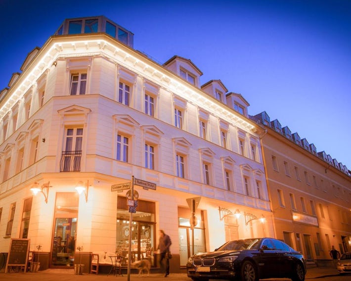 Hotel Bett und Buch