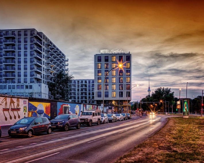 Schulz Hotel Berlin Wall at the East Side Gallery