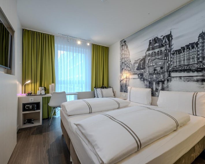 Super 8 by Wyndham Hamburg Mitte