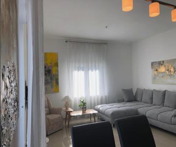 Exclusive Airport Apartment