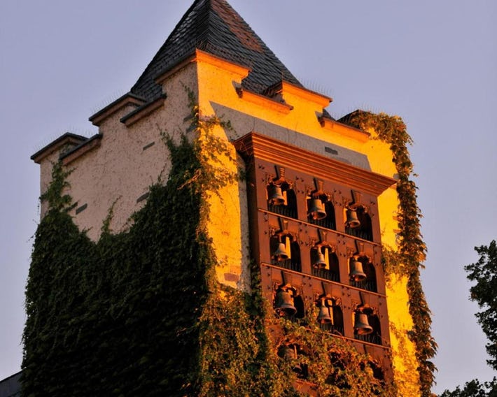 Breuer's Rüdesheimer Schloss