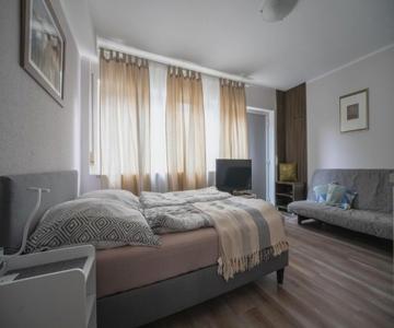 Kleines Souterrain Apartment direkt am Park