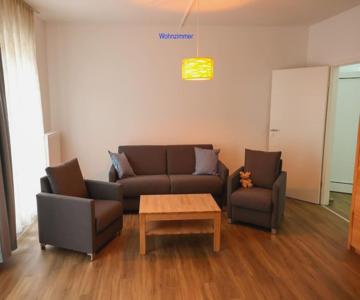 Freundliche Wohnung mit Parkplatz und Terrasse