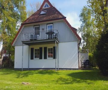 Ferienwohnung Mühlenstr Prerow, ruhig, zentral, mit Terrasse