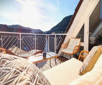 ROMANTIC-Apartment - Altbauflair mit Dachterrasse & Waldblick, Maisonette, 80m2