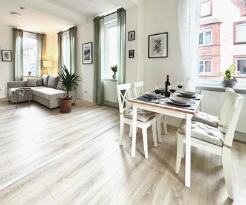 COZEE - Spacious Apartment With Netflix