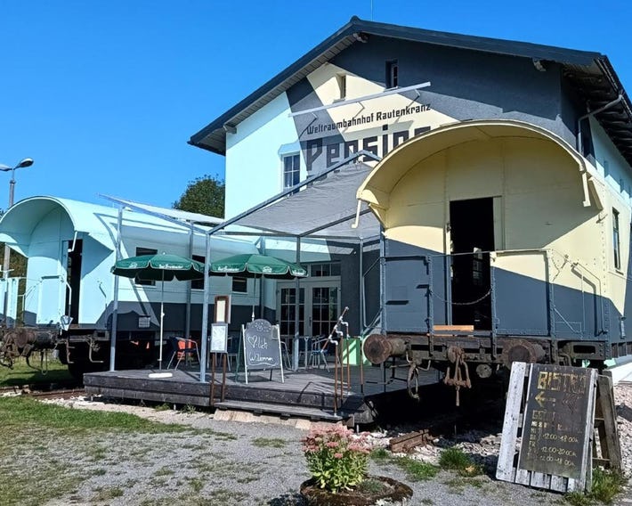 Weltraumbahnhof Rautenkranz  Pension & Bistro