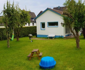 Ferienhaus Mit Großem Garten In Strandnähe