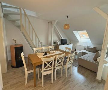 Gemütliche neurenovierte Dachgeschosswohnung