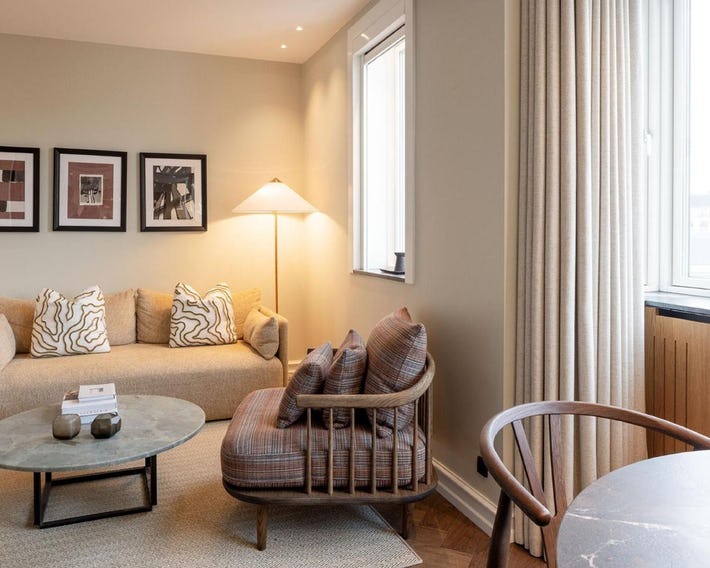 Hypernym Hotel & Suites