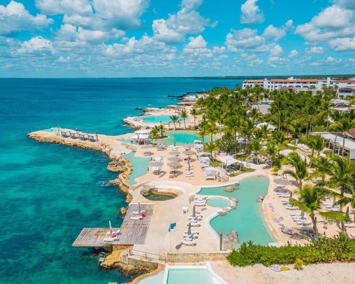 TRACADERO Beach Club & Holidays Rentals