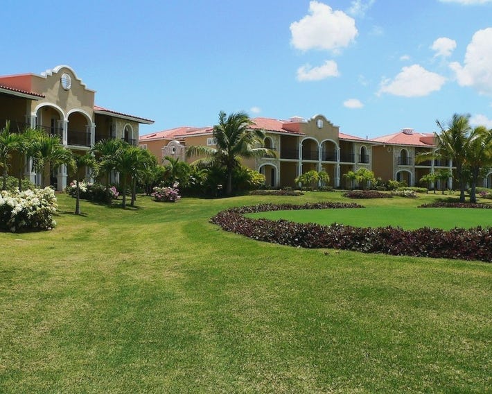 The Golf Suites