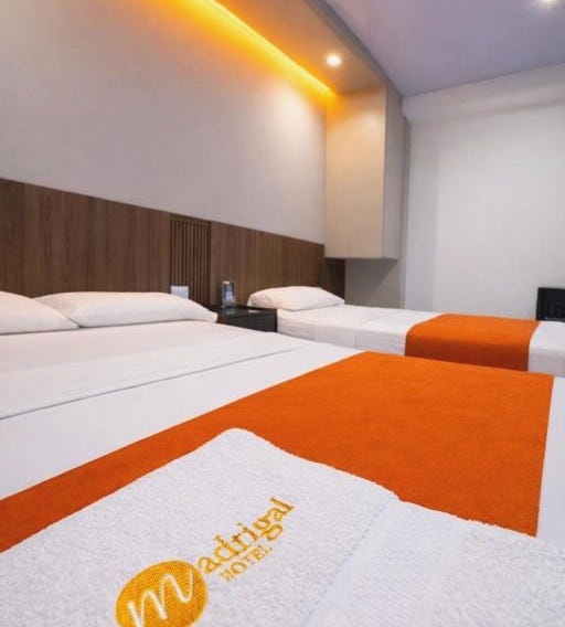 Hotel Madrigal