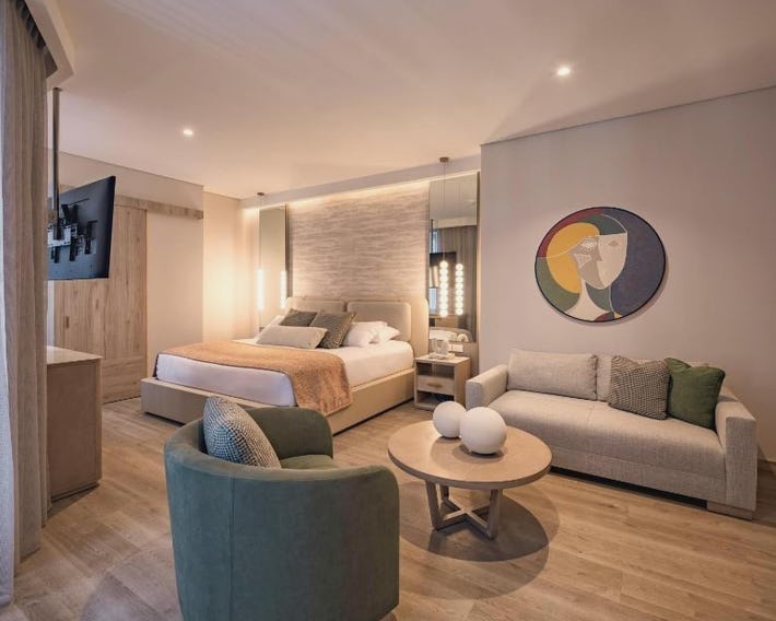 Le Parc Hotel, Beyond Stars