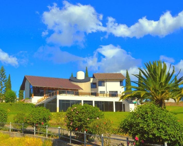 Quito Airport Suites Hotel