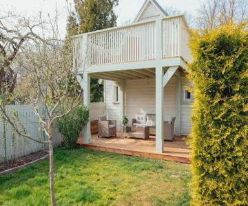 Cabin Guesthouse with free parking
