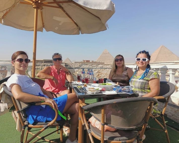 Pyramids stars view Inn