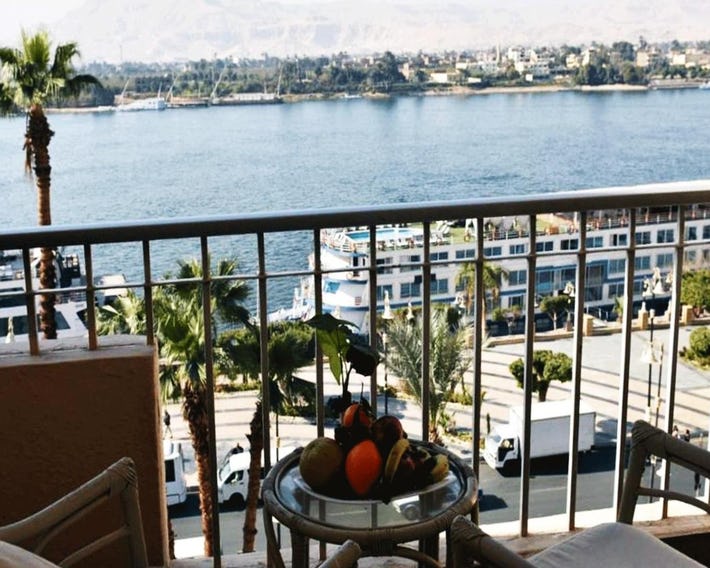 Aracan Eatabe Luxor Hotel