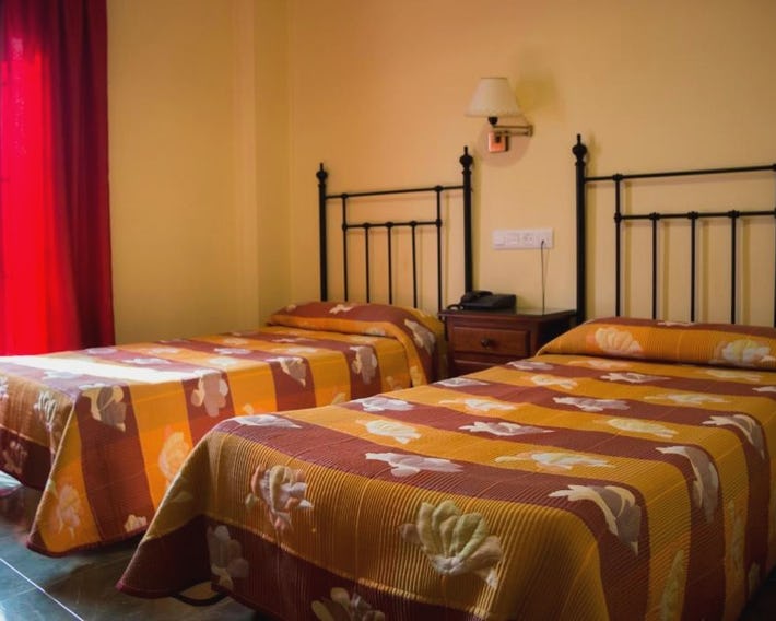 Hostal Restaurante La Curva