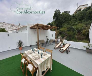Casa Rural Los Alcornocales - Terraza Chillout, Naturaleza y Comidas al Aire Libre
