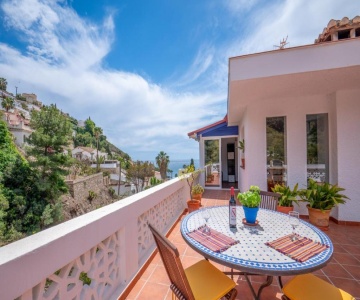Lovely Rooftop Apartment La Palmera Azul