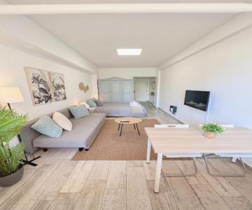 Cozy Studio with Pool Acuario