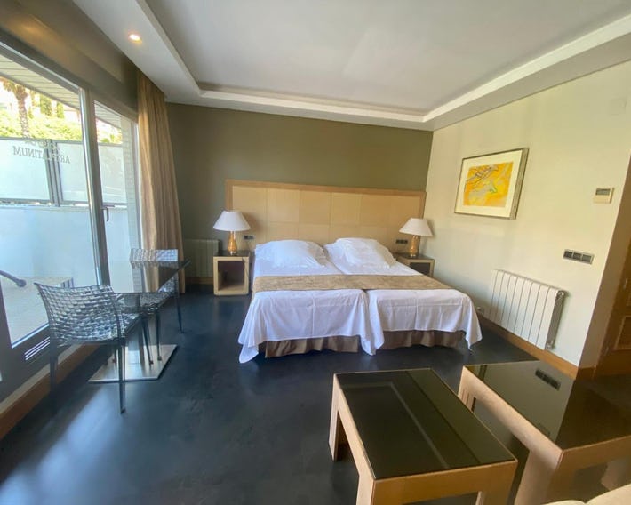ArtPlatinum Suites & Apartments