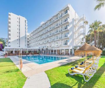 Hotel San Fermín by Dorobe