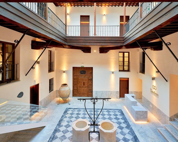 Tandem Torres de Cádiz Suites