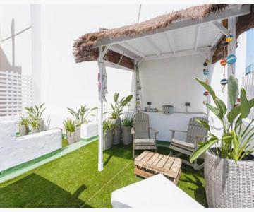 TERRAZA-Caleta Beach Home by Cadiz4Rentals