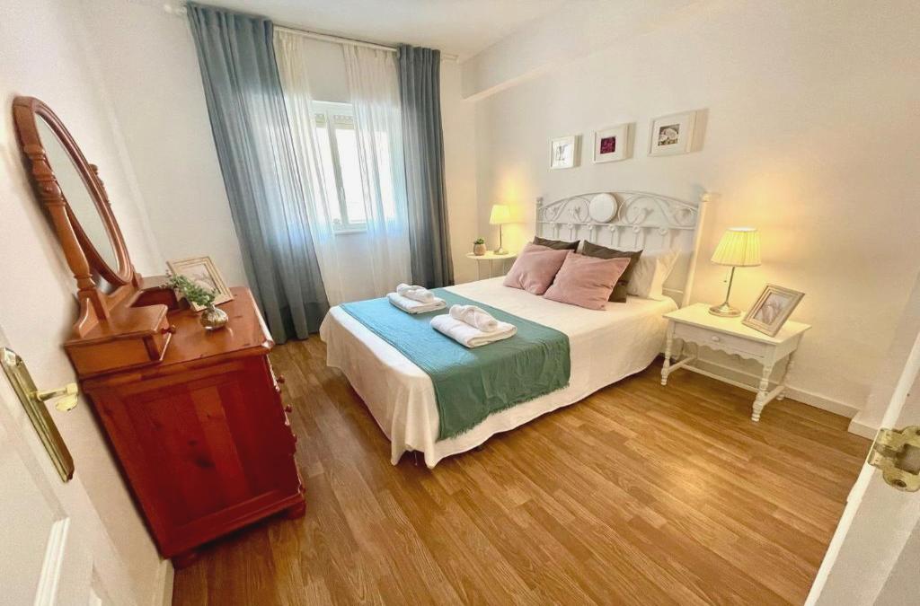 Gatu Villa Esperanza, Junto Playa Victoria
