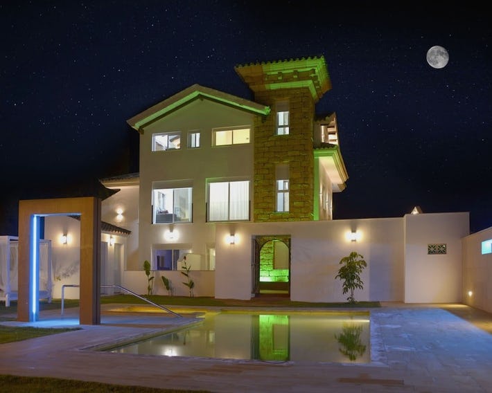 Apartamentos El Lago