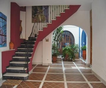 Patio De La Escalera
