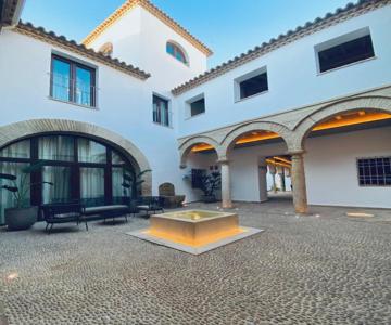 Apartamentos Los Patios del Pañuelo
