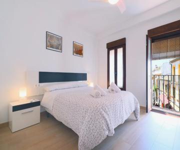 Rosas en la Balconada & Apartment with Parking in Córdoba Historic Center