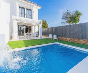 Pareado con piscina en el Rompido