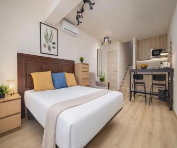 Beachfront Design LUX Studio Apartment
