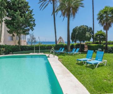 Apartment with Terrace and Pools in the Port