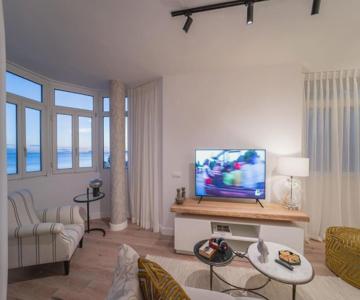 Coqueto Apartamento Primera Linea De Mar Estepona