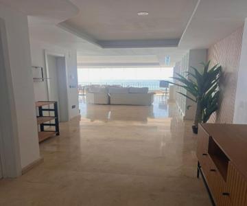 Luxury Beachfront Bright & Spacious by TuriVida
