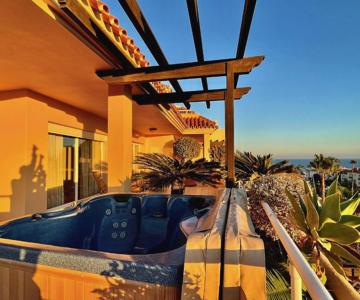 Malibu Mansion Panoramic Dreamhome With Jacuzzi By Solrentspain