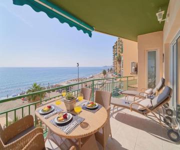 Cozy 2 Bedroom with magic sea view